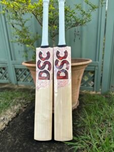 DSC Thumpa Huge 44mm Edges SH English Willow Cricket bat 2.11 - Actual in Stock Photos - Image 7