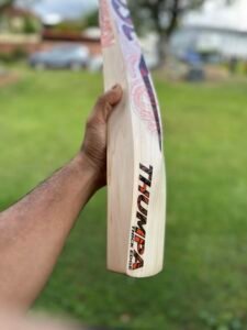 DSC Thumpa Huge 44mm Edges SH English Willow Cricket bat 2.11 - Actual in Stock Photos - Image 2