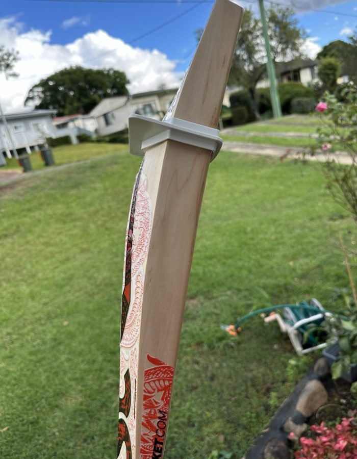 DSC Thumpa Huge 44mm Edges SH English Willow Cricket bat 2.11 – Actual in Stock Photos